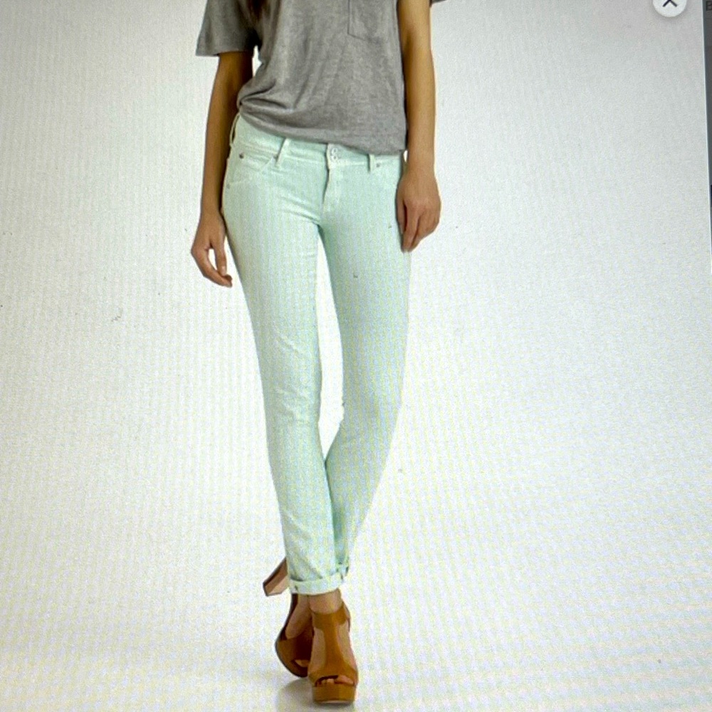 Hudson Crop Krista Super Skinny Size 29 in Mint Green (Bundle 2+ for 20% off)